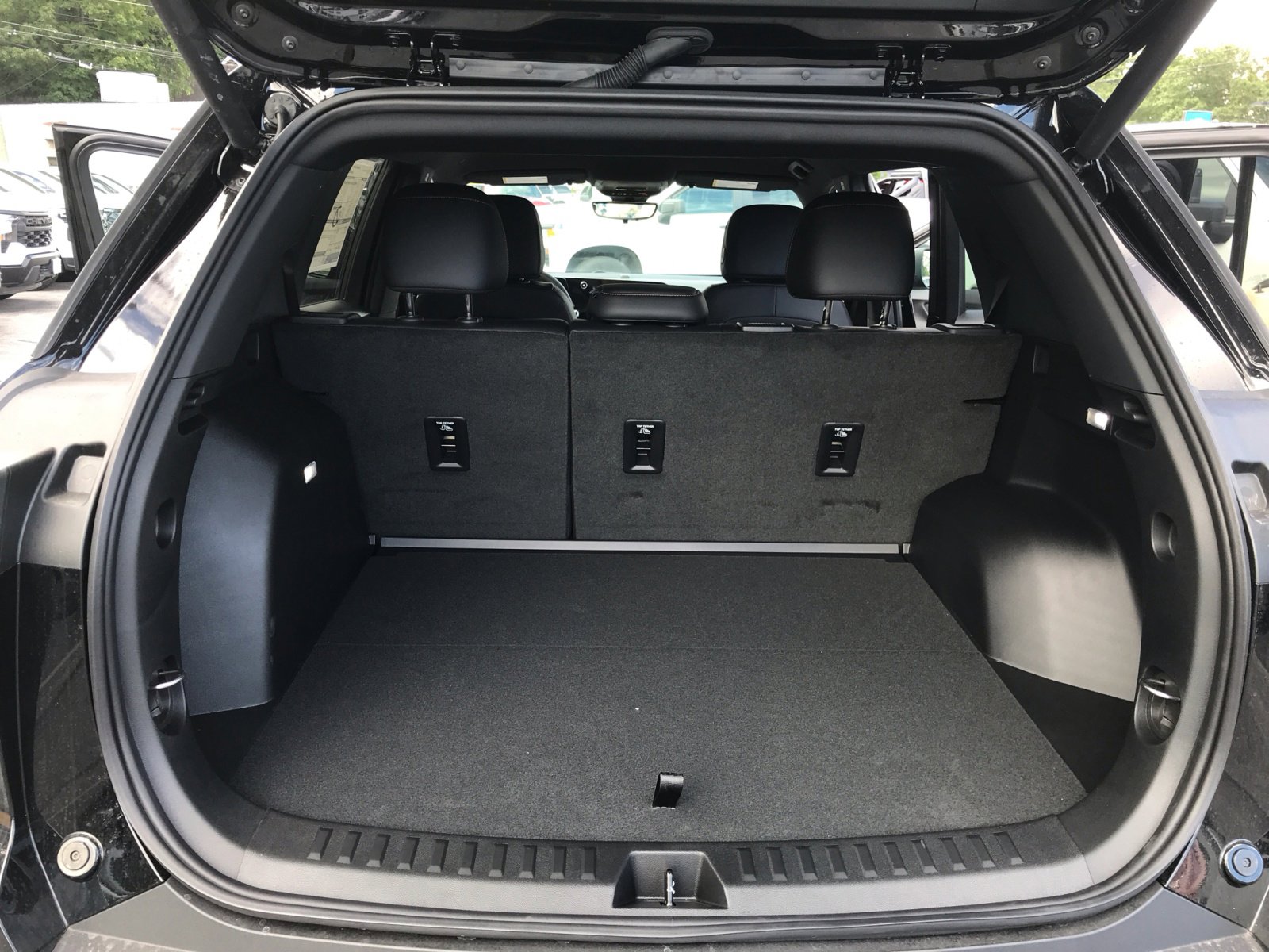 New 2026 Chevrolet Equinox ACTIV w/ Convenience Package III image 23