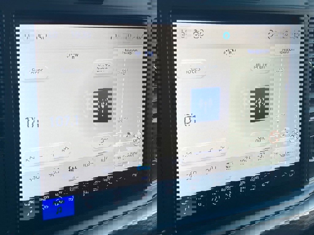 Used 2025 Ford F250 Lariat w/ Chrome Package image 21