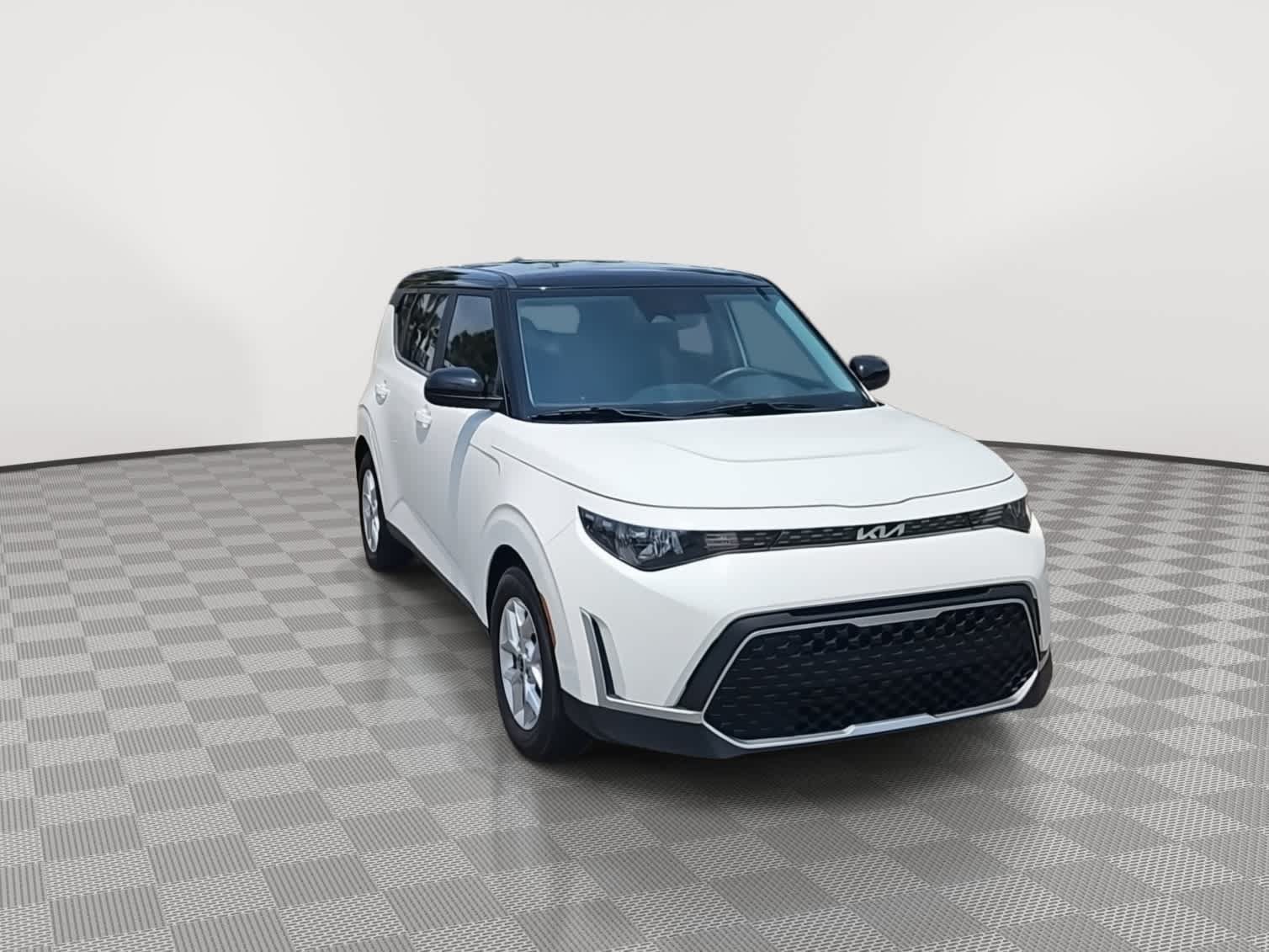 Used 2024 Kia Soul S FWD image 2