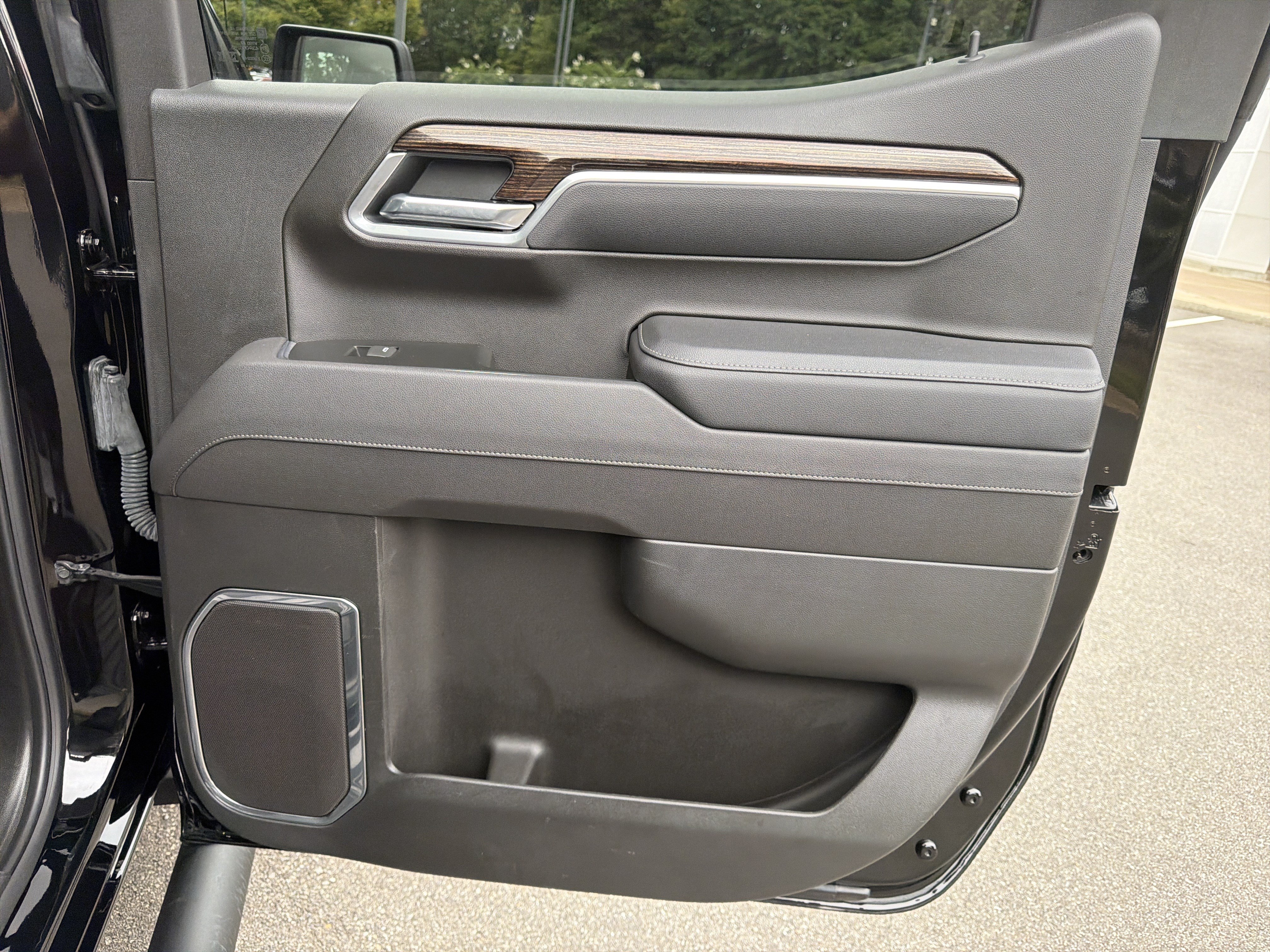 Used 2025 GMC Sierra 1500 Elevation AWD/4WD image 16