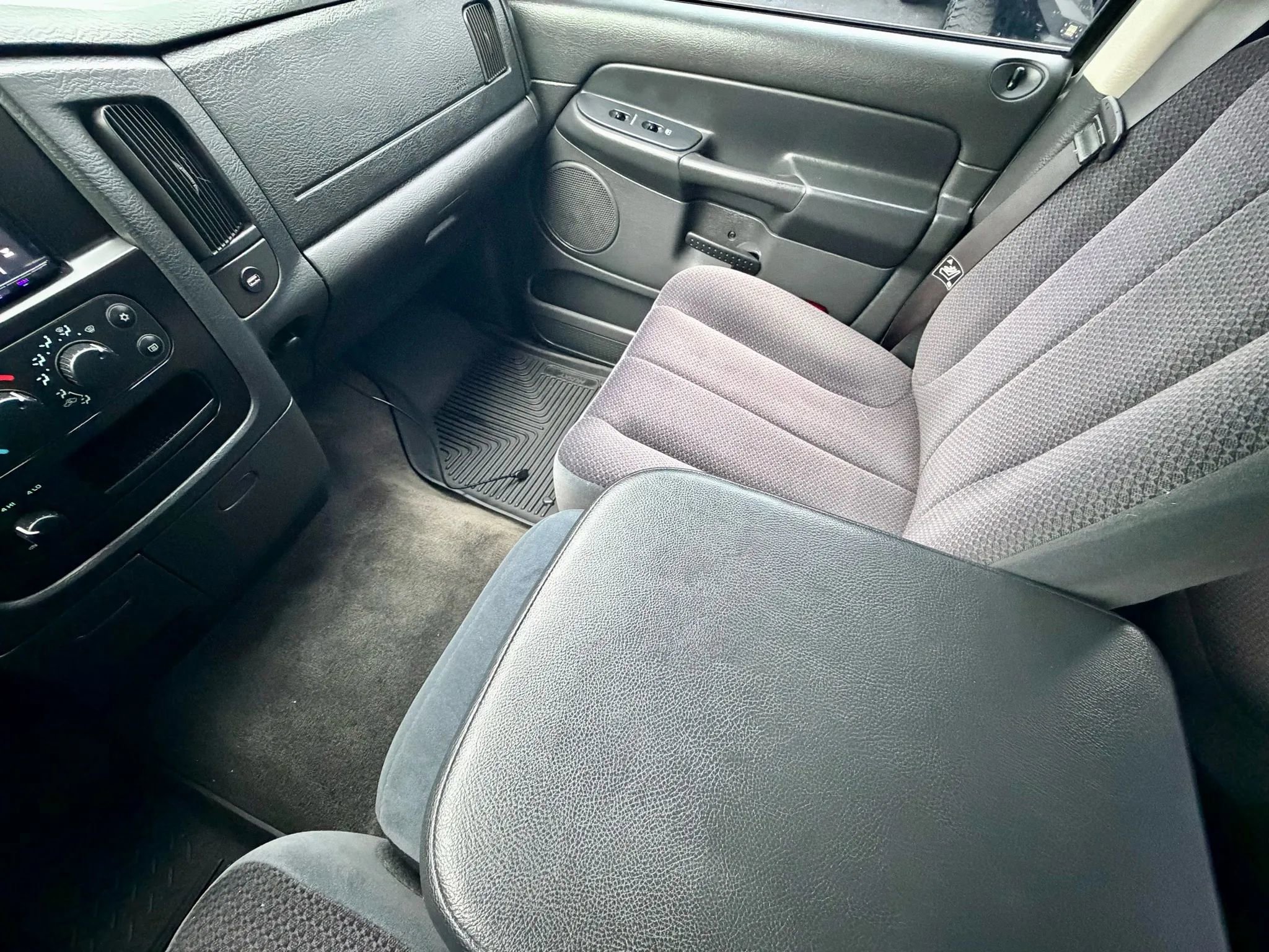 Used 2005 Dodge Ram 2500 Truck SLT w/ Trailer Tow Group image 14