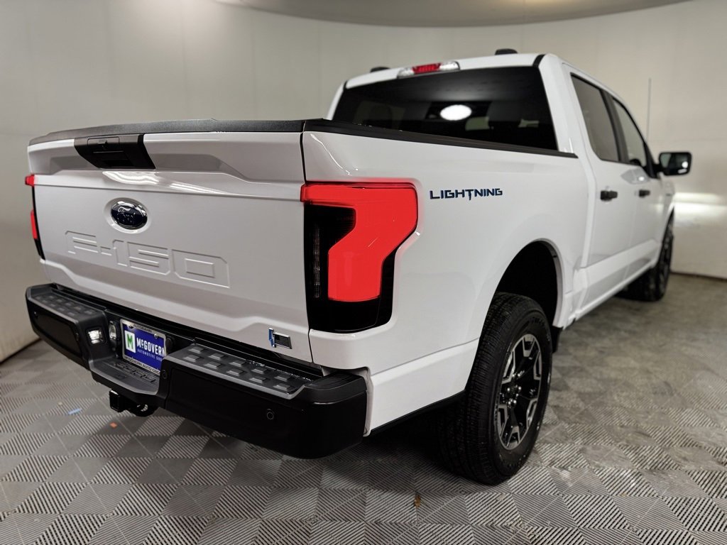 Used 2022 Ford F150 Lightning Pro image 7