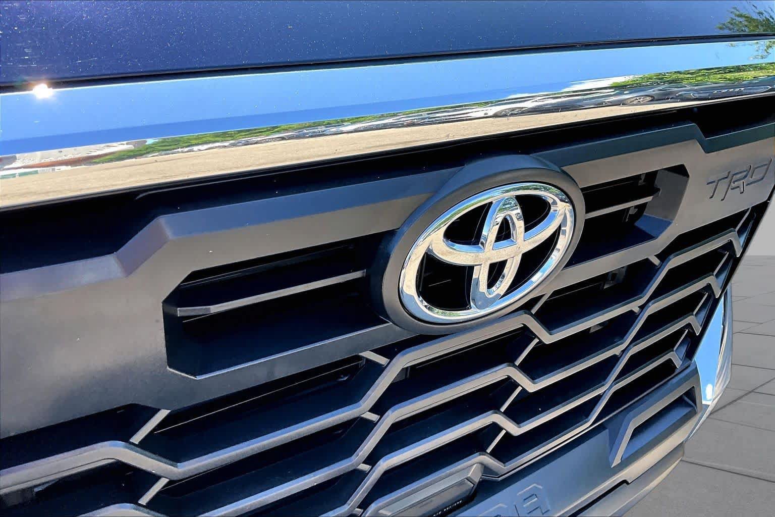 Certified 2025 Toyota Tundra SR5 w/ TRD Off-Road Package AWD/4WD image 28