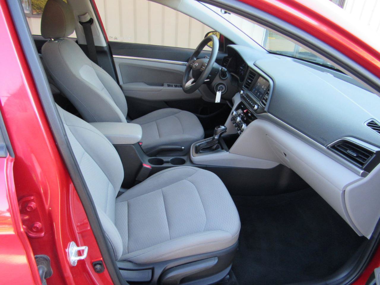 Used 2020 Hyundai Elantra SEL FWD image 8