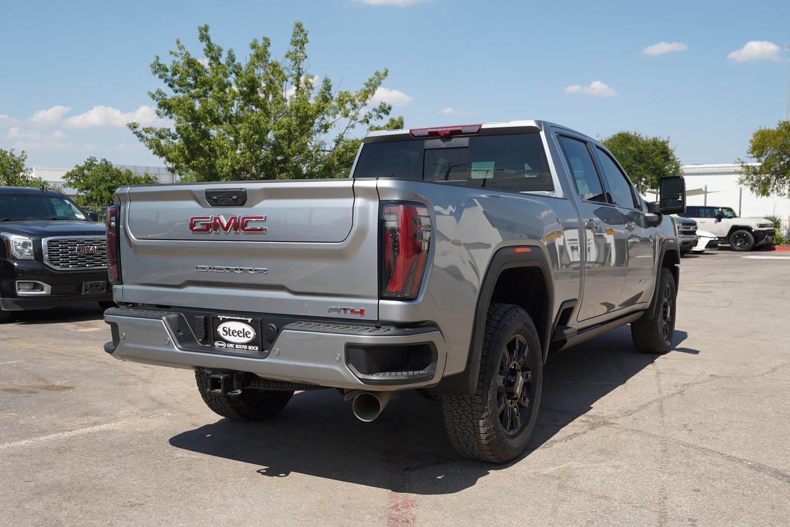 New 2026 GMC Sierra 2500 AT4 w/ AT4 Premium Plus Package AWD/4WD image 5