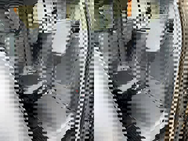 Used 2015 Toyota Tacoma 4x4 Access Cab V6 w/ TRD Off-Road Package image 16