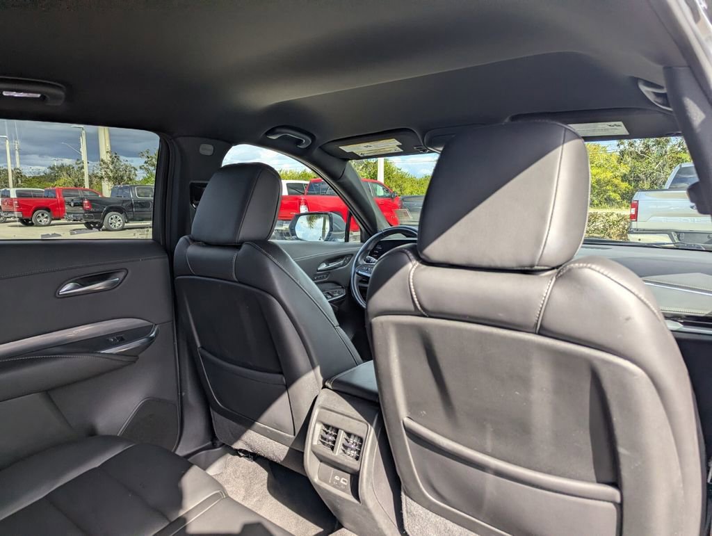 Used 2024 Cadillac XT4 Premium Luxury image 12