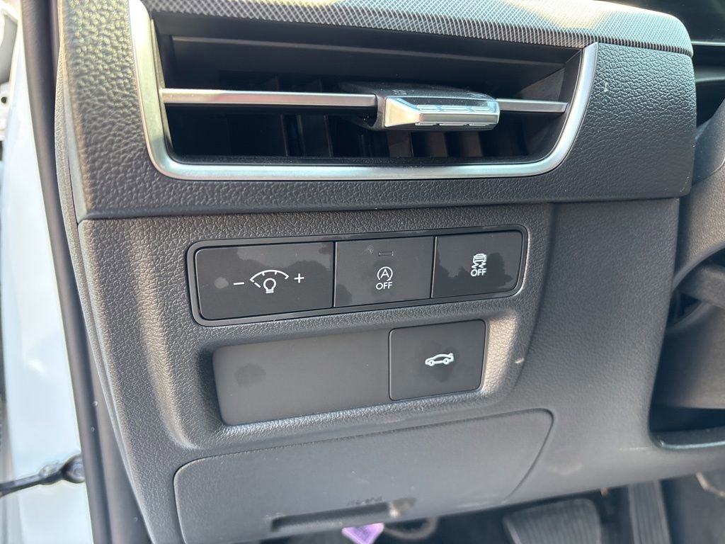 Certified 2025 Hyundai Sonata SE FWD image 17