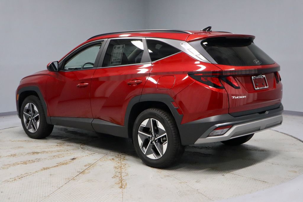 Certified 2025 Hyundai Tucson SEL AWD/4WD image 9