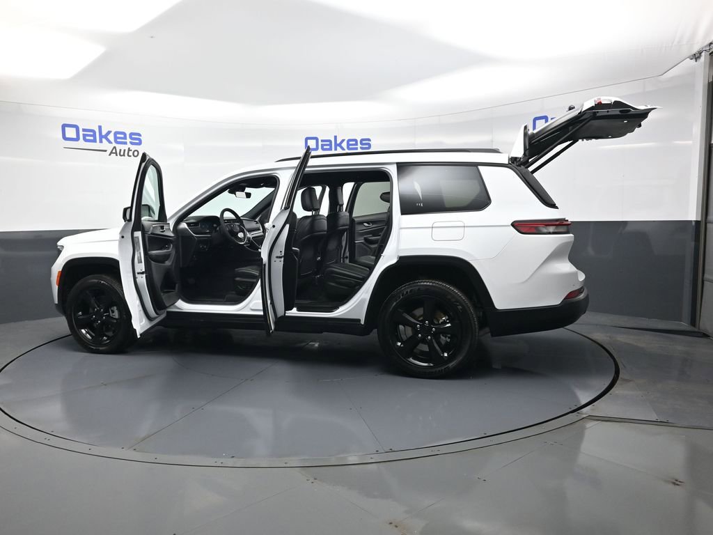 Used 2025 Jeep Grand Cherokee L Altitude image 49