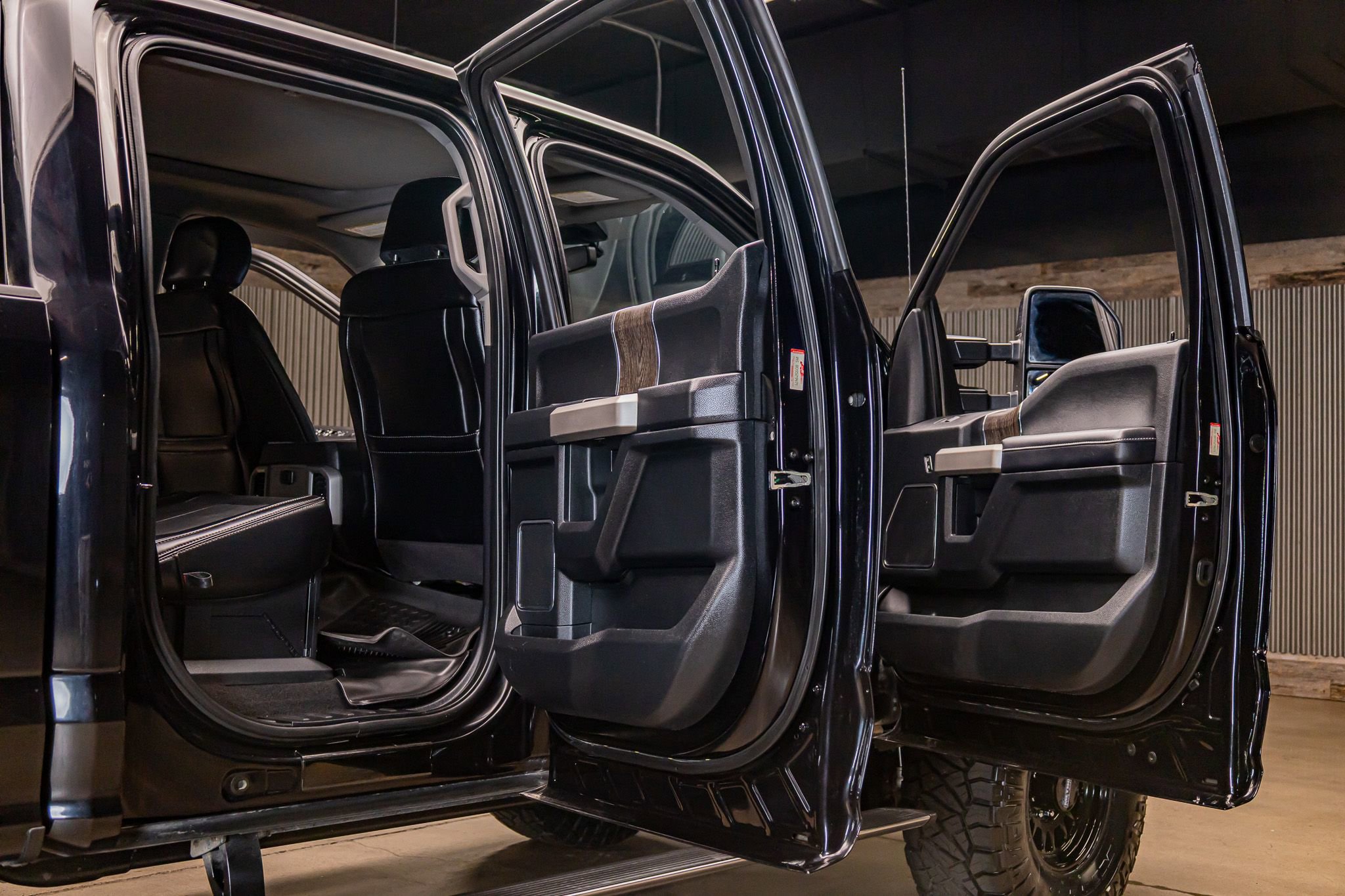 Used 2020 Ford F250 Lariat image 30