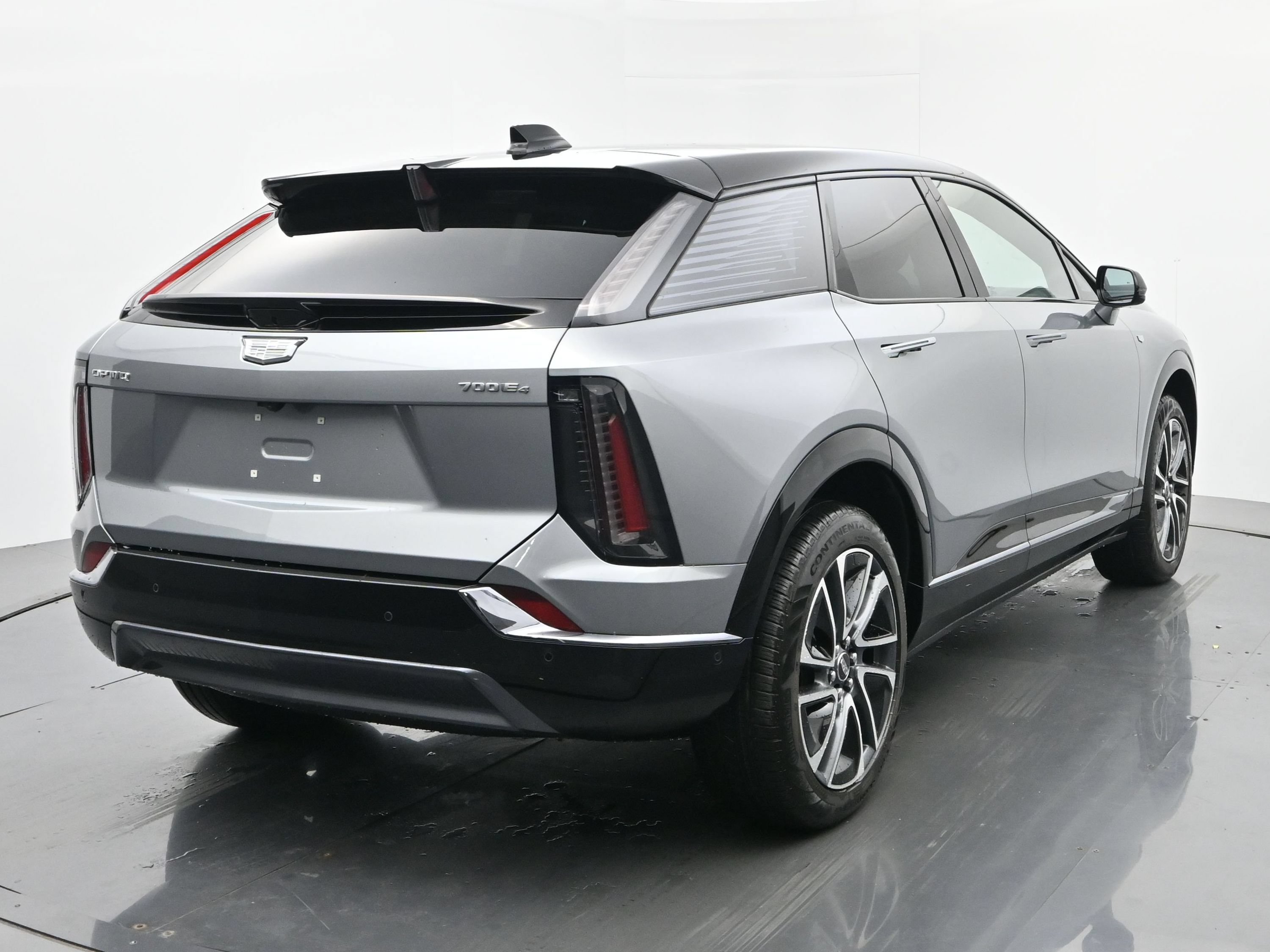 New 2026 Cadillac Optiq Sport 2 w/ LPO, Floor Liner Package AWD/4WD image 5