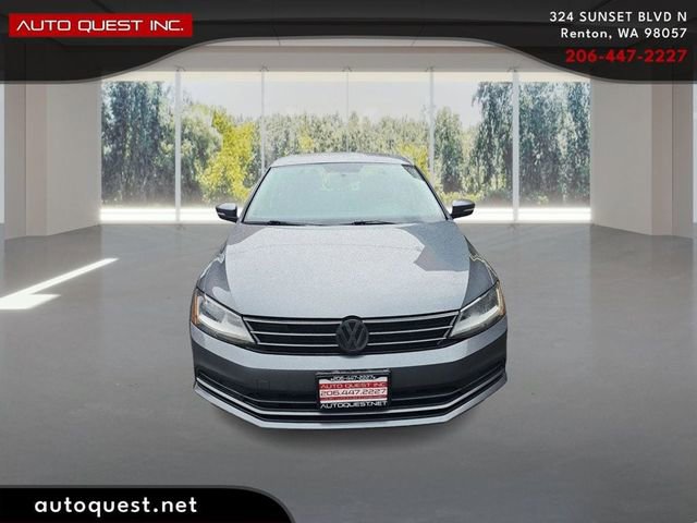 Used 2017 Volkswagen Jetta SE image 2