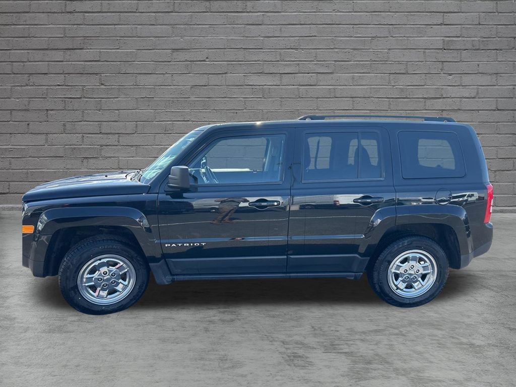 Used 2017 Jeep Patriot Sport w/ Power Value Group FWD image 5