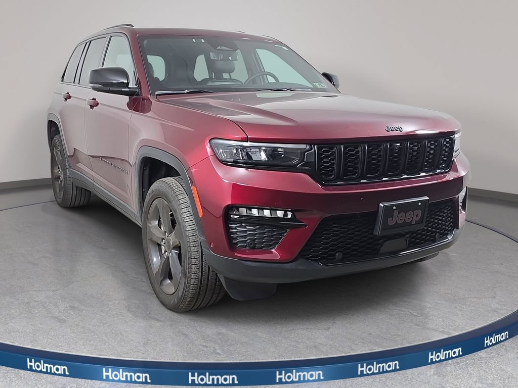 Used 2024 Jeep Grand Cherokee Limited w/ Luxury Tech Group II AWD/4WD image 4