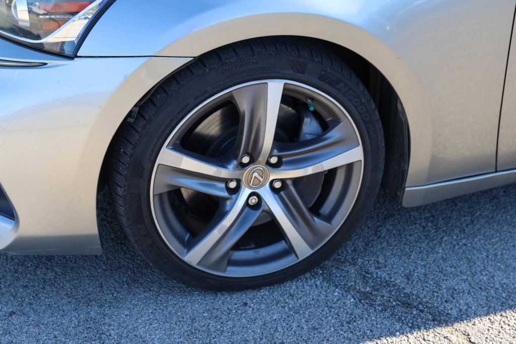 Used 2018 Lexus IS 300 AWD w/ Comfort Package image 7