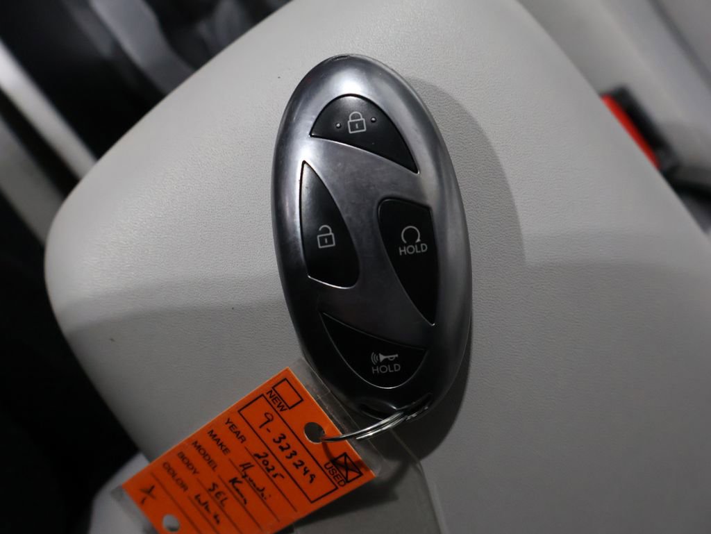 Used 2025 Hyundai Kona SEL image 26