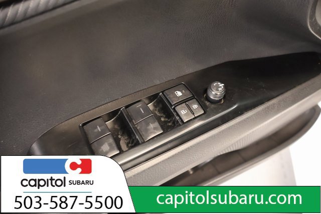 Used 2025 Toyota Camry SE FWD image 10