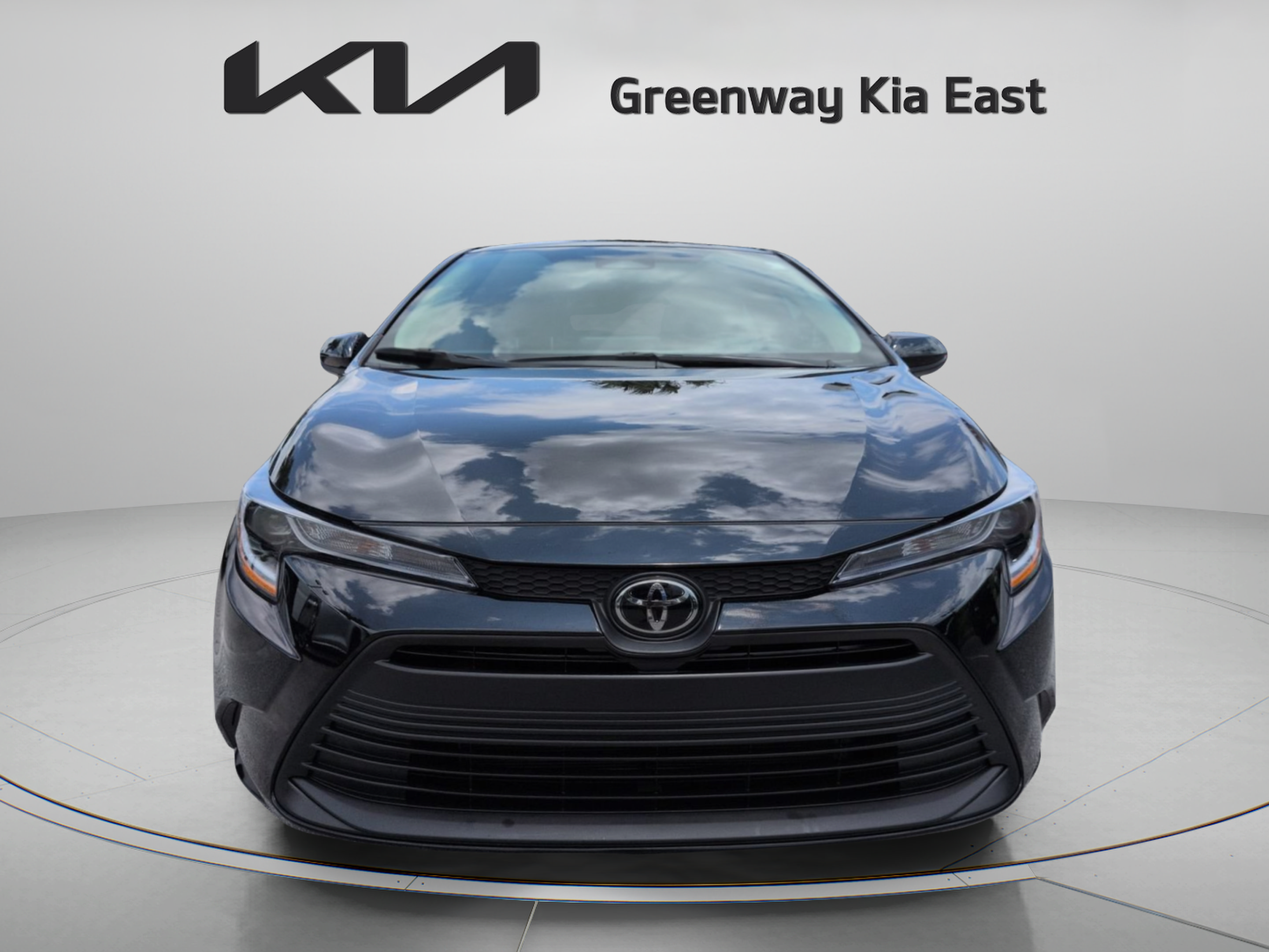 Used 2025 Toyota Corolla LE FWD image 10