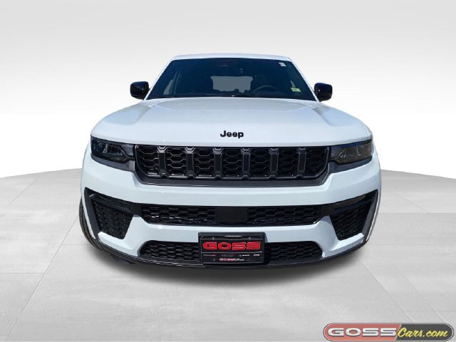 New 2026 Jeep Grand Cherokee Limited w/ Limited Altitude Package AWD/4WD image 2