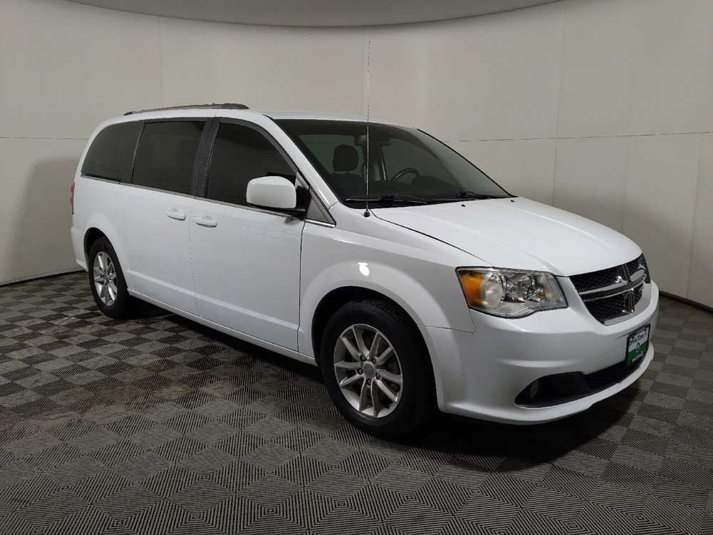 Used 2019 Dodge Grand Caravan SXT w/ Driver Convenience Group image 11