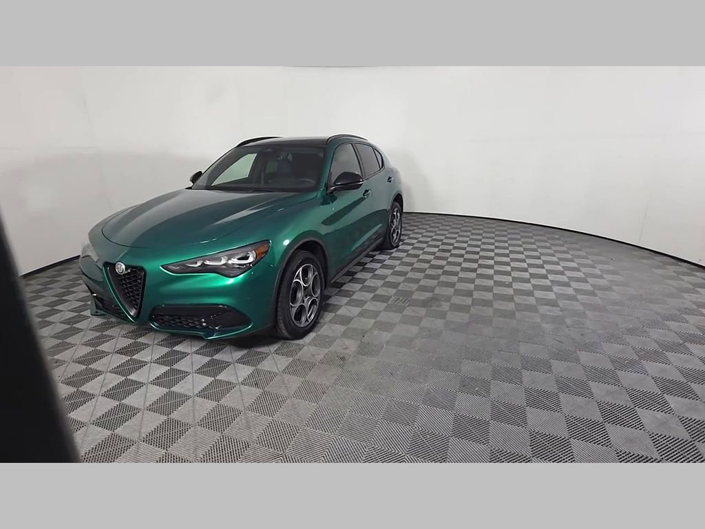 New 2025 Alfa Romeo Stelvio Sprint w/ Convenience Package image 39