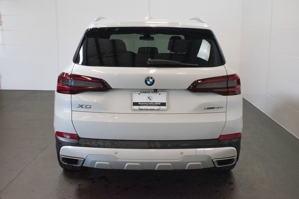 Certified 2022 BMW X5 xDrive40i w/ Premium Package AWD/4WD image 5
