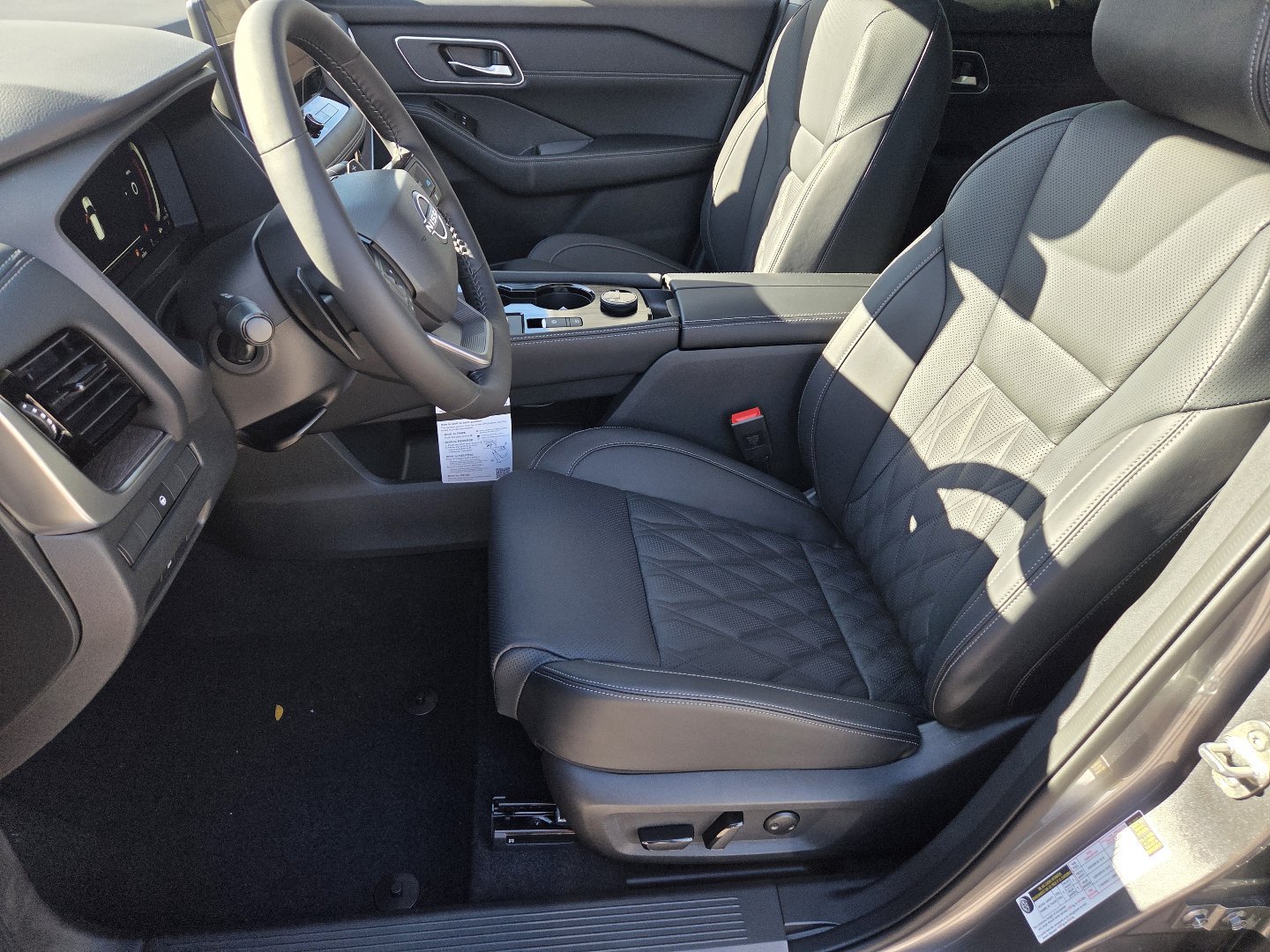 New 2026 Nissan Rogue Platinum AWD/4WD image 29