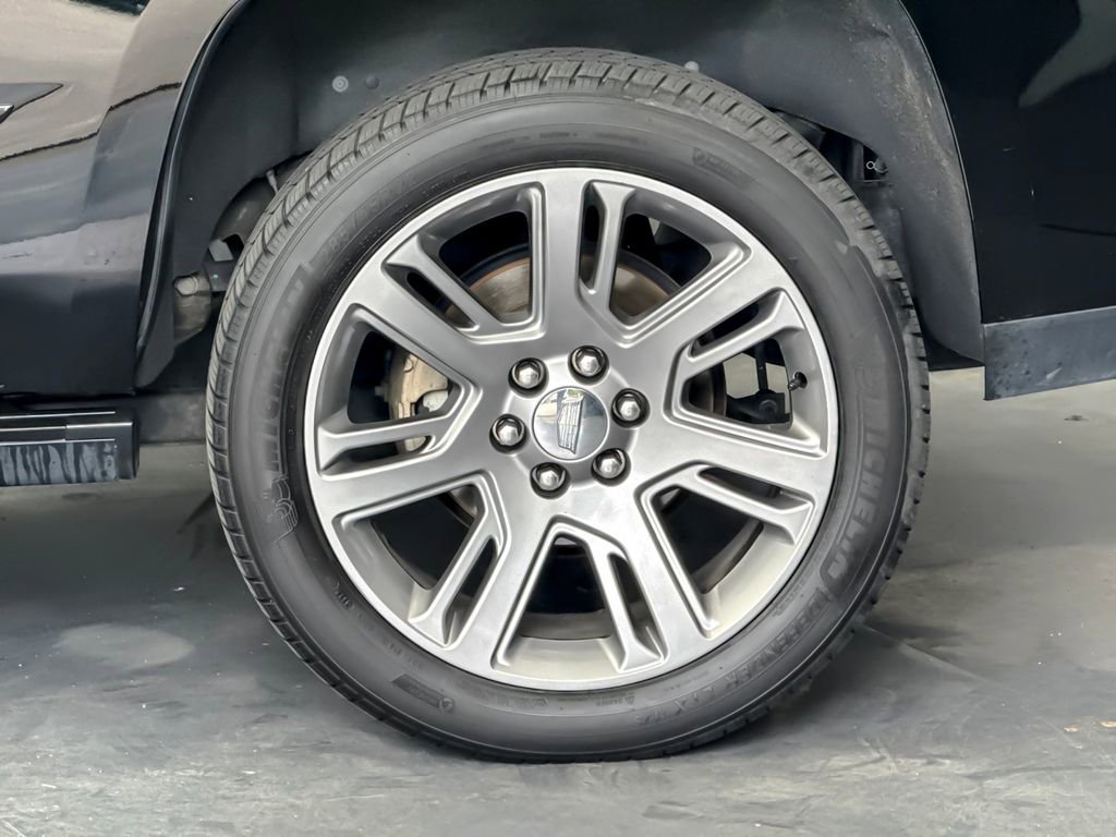 Used 2019 Cadillac Escalade Premium Luxury AWD/4WD image 27