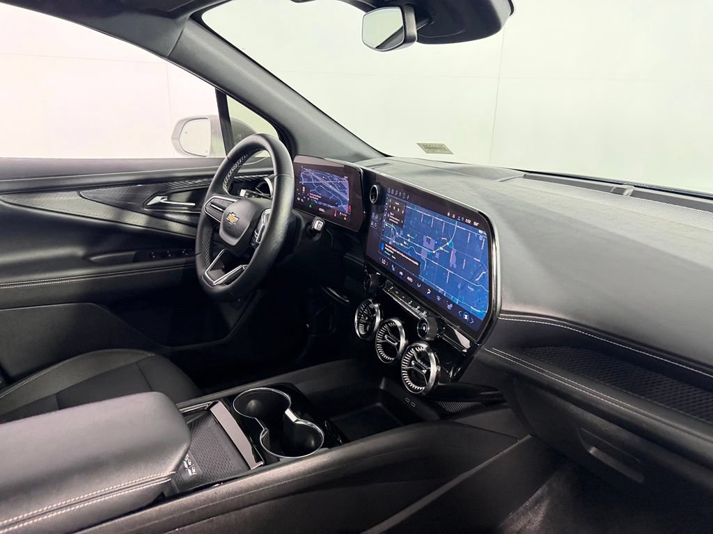 Used 2024 Chevrolet Blazer EV LT AWD/4WD image 33
