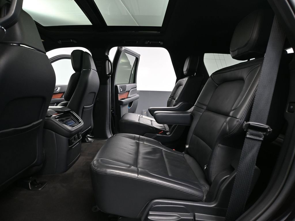 Used 2024 Lincoln Navigator Reserve image 40