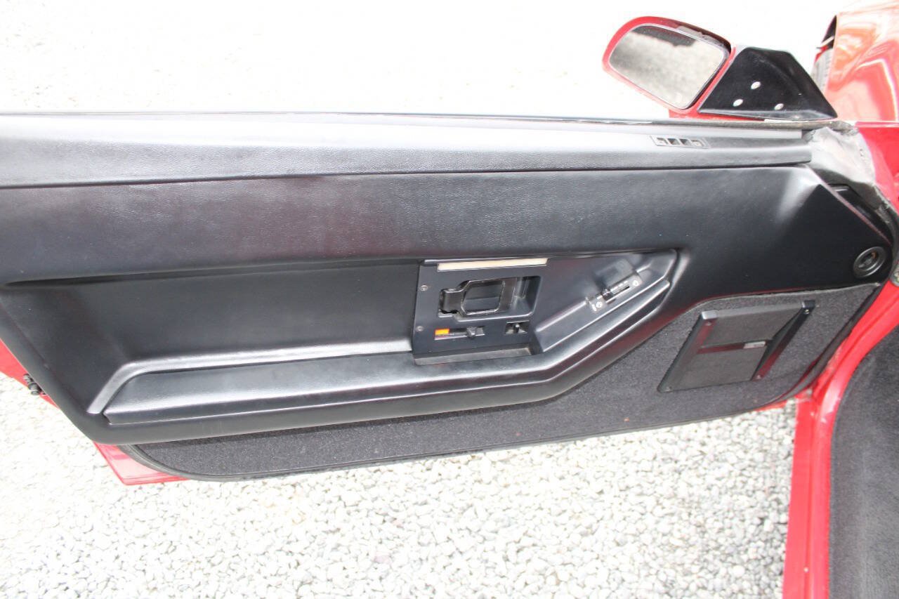 Used 1989 Chevrolet Corvette Convertible RWD image 18