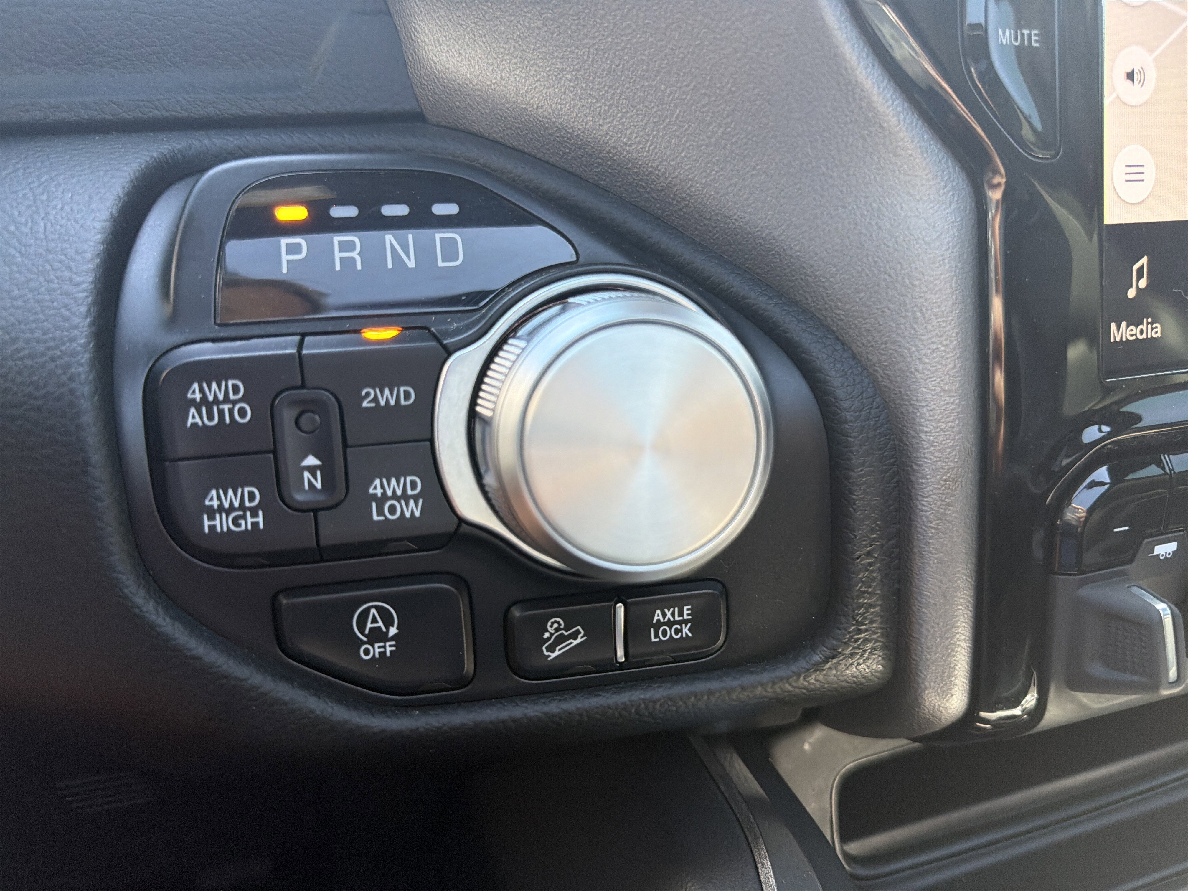 Used 2022 RAM 1500 Laramie AWD/4WD image 27