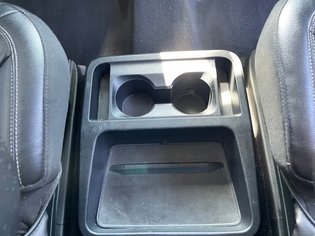 Used 2020 Ford Explorer XLT w/ Equipment Group 202A AWD/4WD image 34