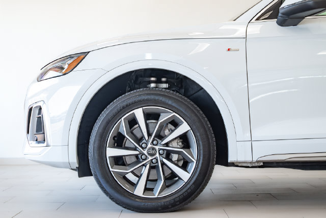 Used 2023 Audi Q5 2.0T Premium w/ Convenience Package AWD/4WD image 31