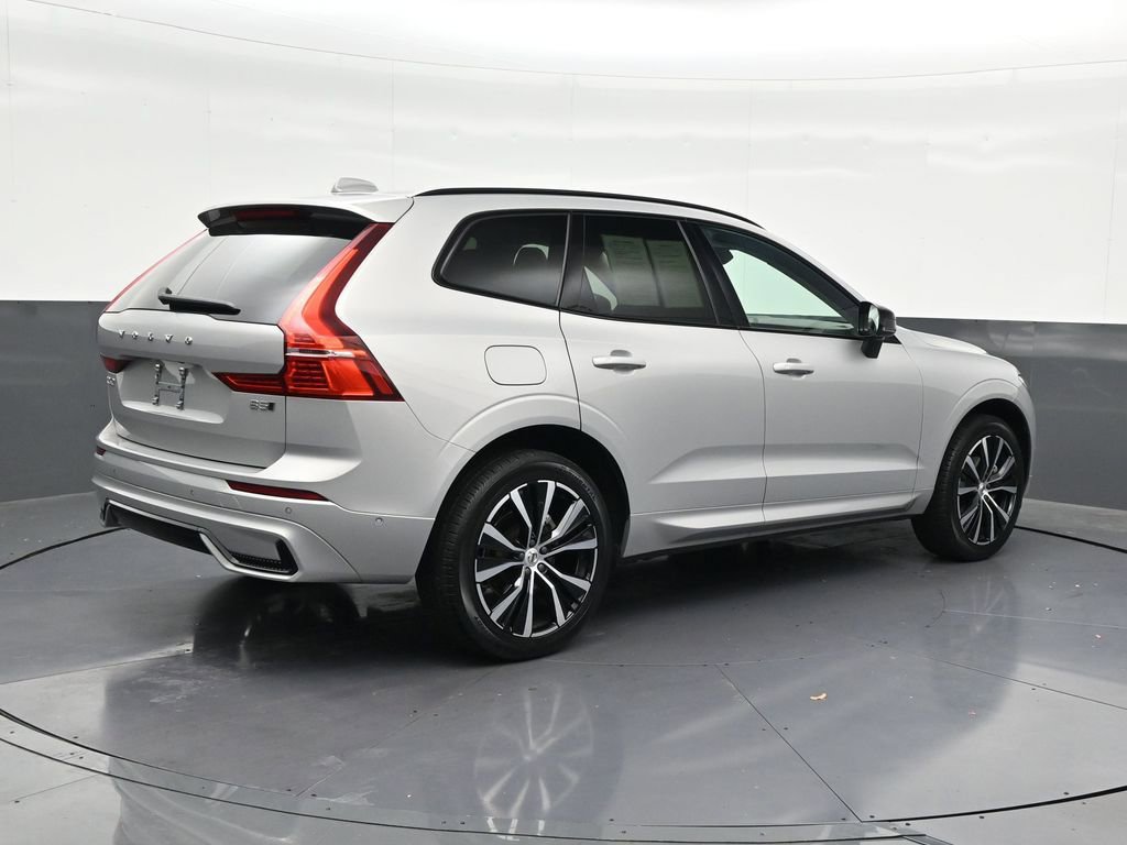 Used 2024 Volvo XC60 B5 Plus w/ Climate Package AWD/4WD image 6