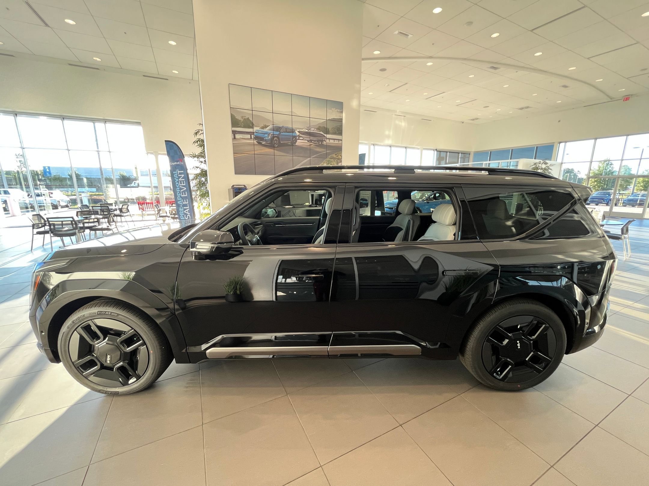 New 2026 Kia EV9 GT-Line image 4
