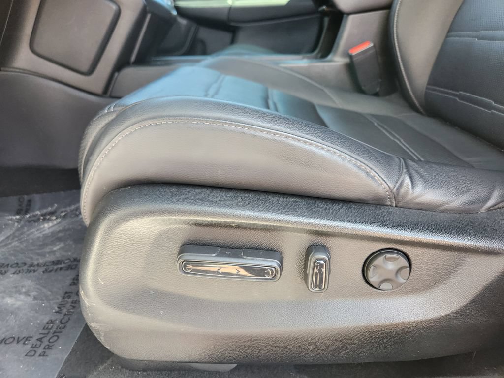 Used 2019 Honda CR-V Touring image 14