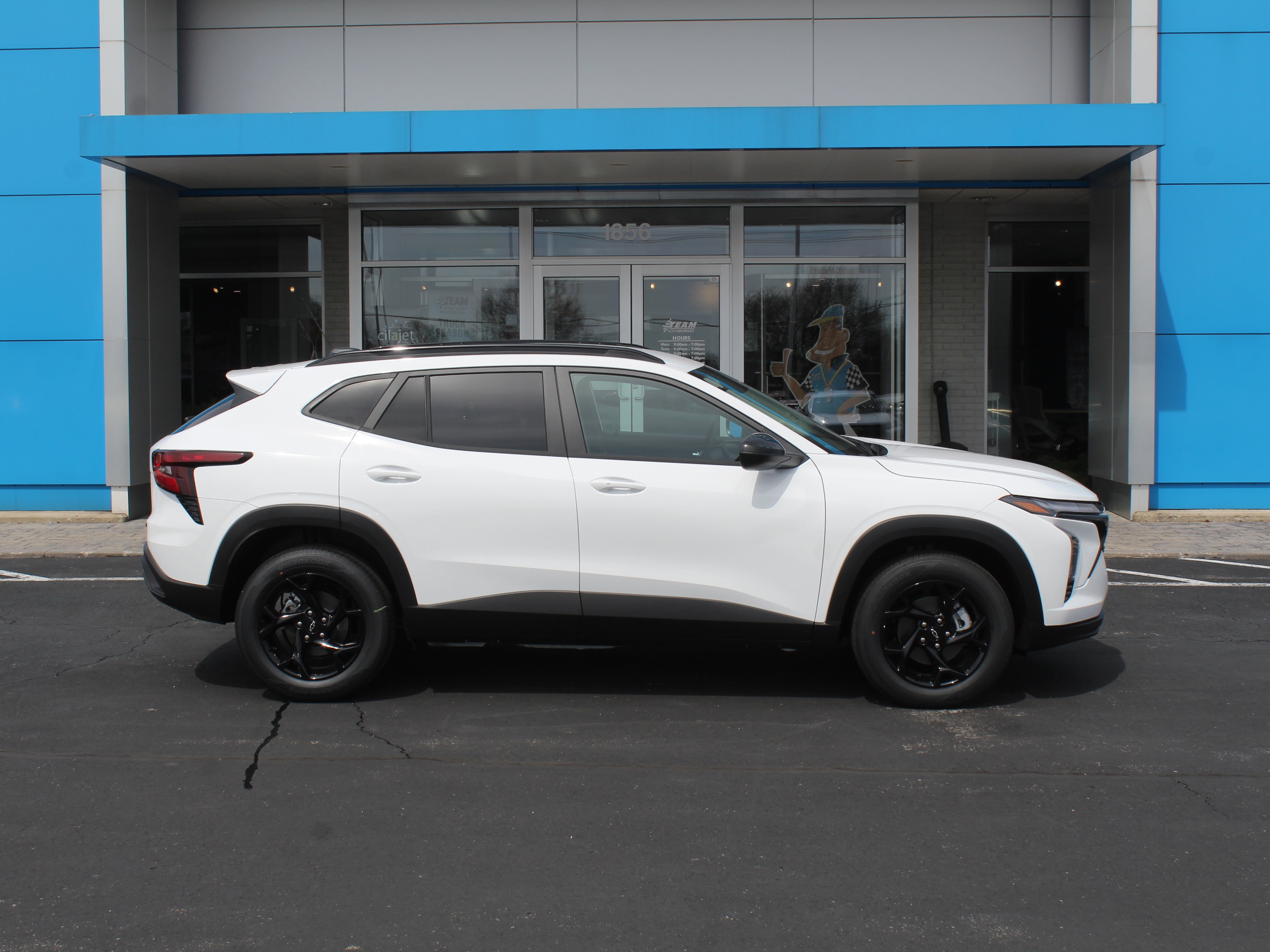 New 2026 Chevrolet Trax LT image 3