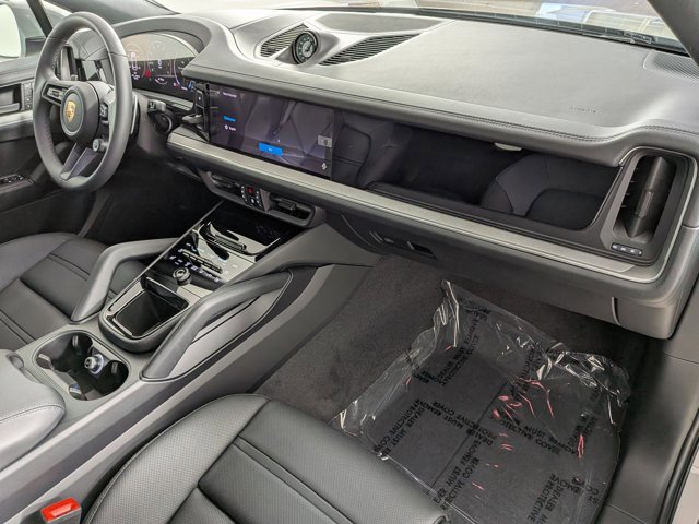 New 2026 Porsche Cayenne Coupe image 22