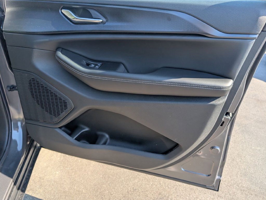 New 2026 Jeep Grand Cherokee Laredo RWD image 30