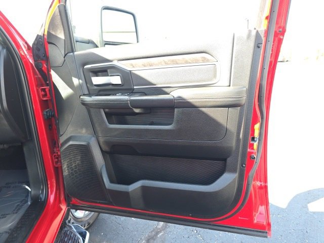 Used 2024 RAM 2500 Big Horn w/ Safety Group image 45