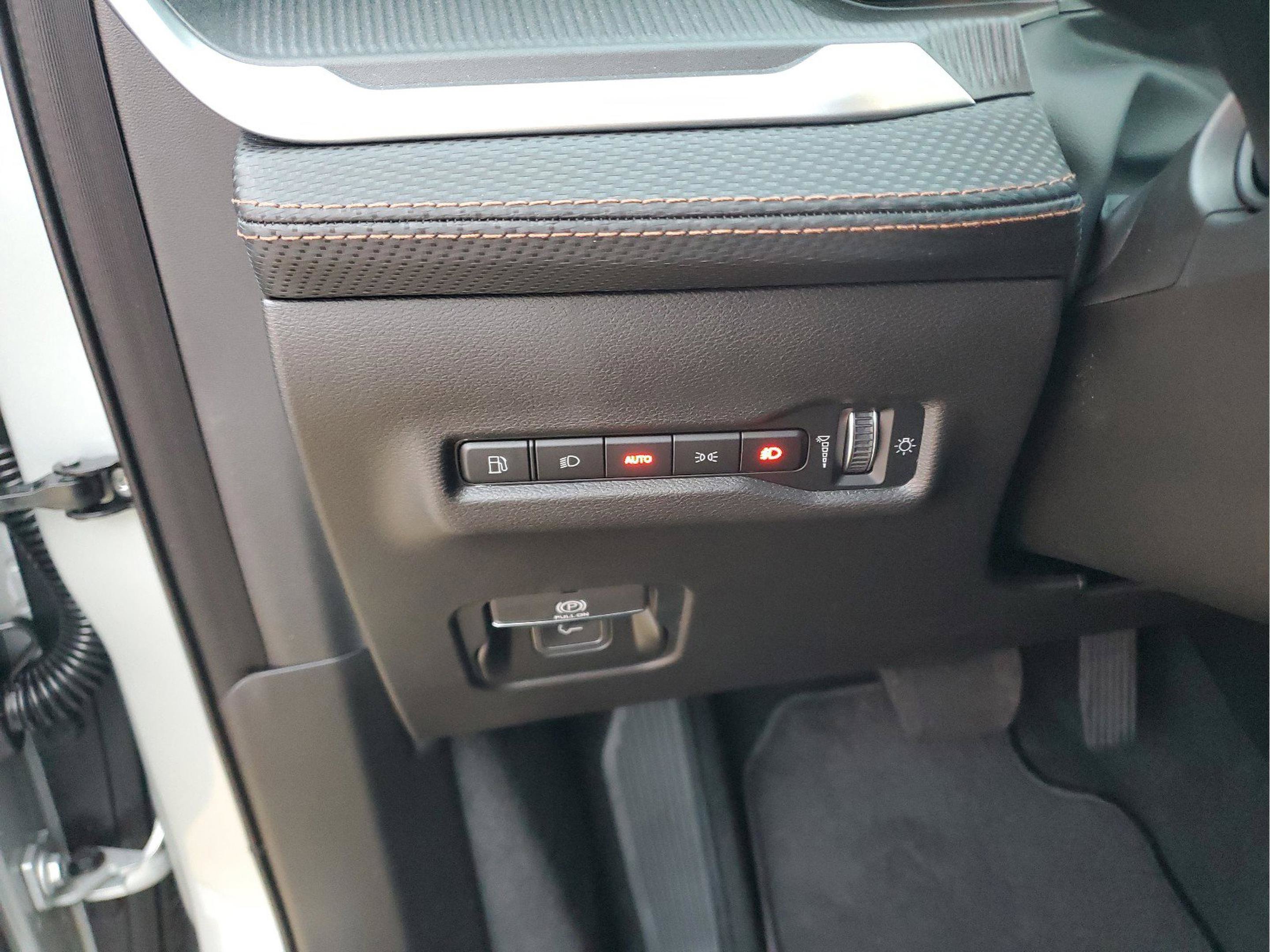 New 2026 Jeep Cherokee Overland w/ Advanced Pro Tech Group AWD/4WD image 31