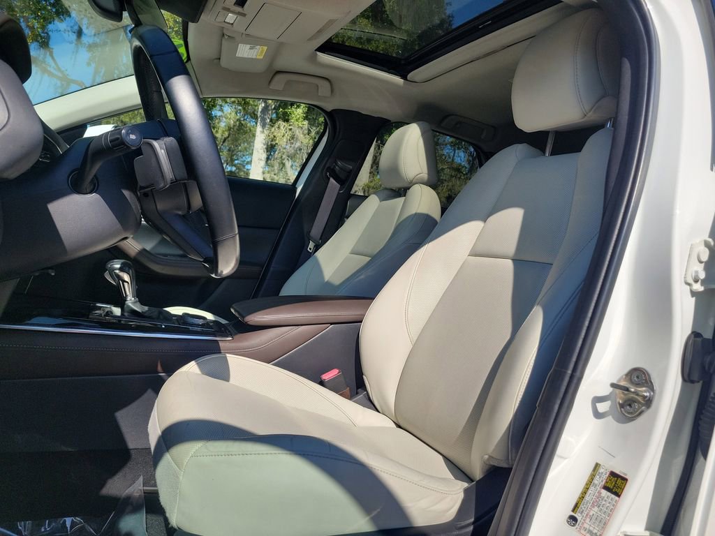 Used 2021 MAZDA CX-30 FWD 2.5 S w/ Premium Package image 16