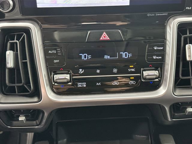 Used 2023 Kia Sorento EX AWD/4WD image 14