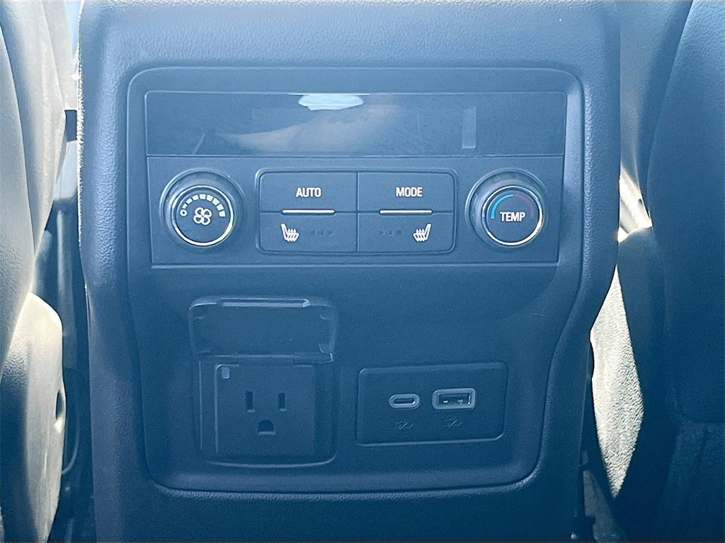 Used 2023 GMC Acadia Denali w/ Denali Ultimate Package image 27