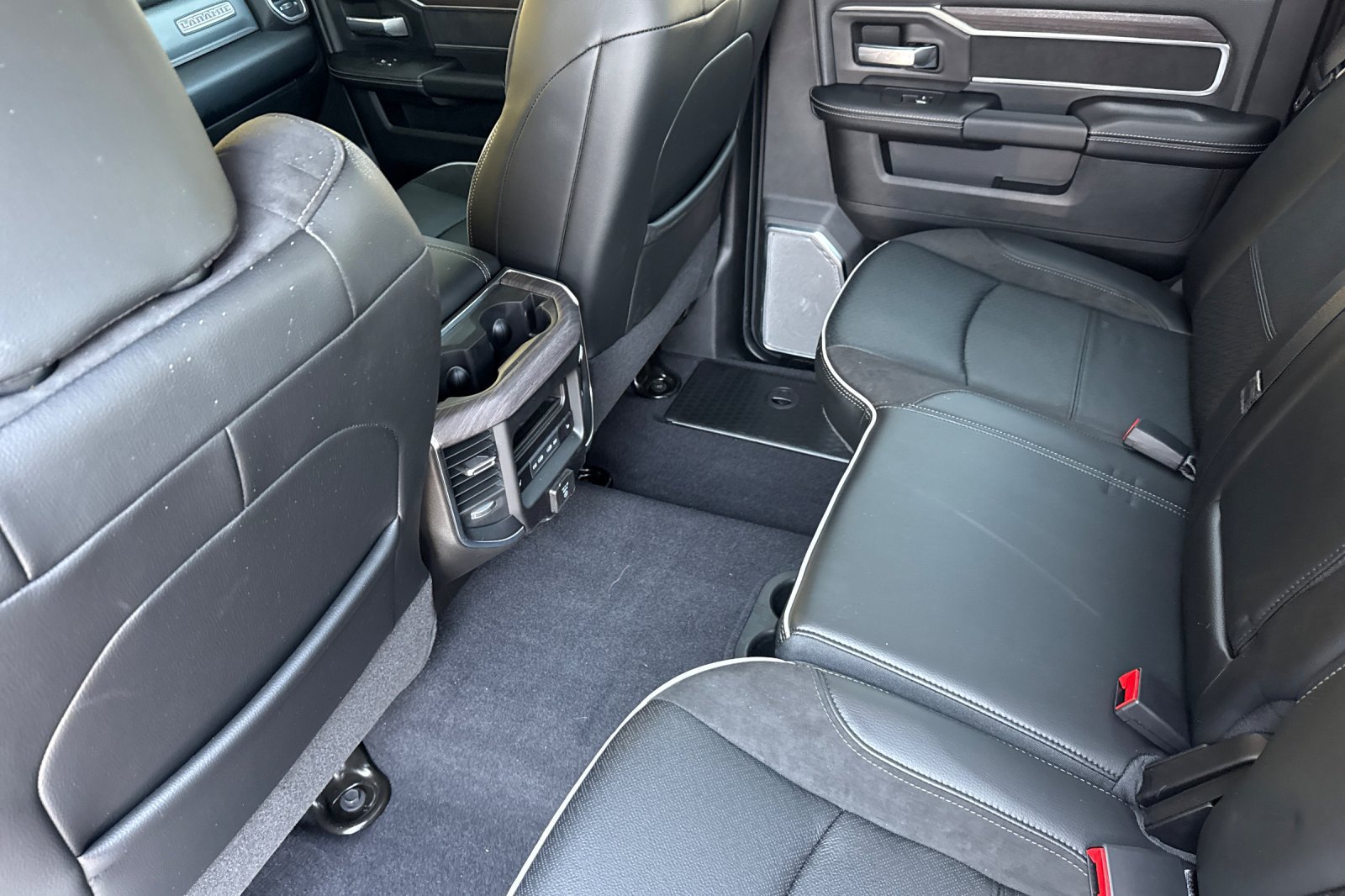 New 2026 RAM 3500 Laramie AWD/4WD image 13