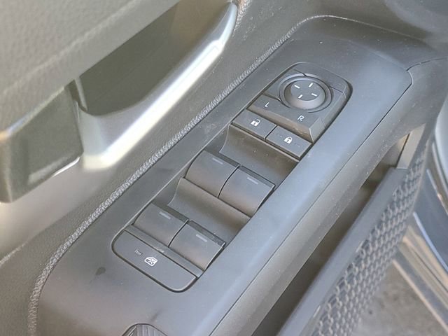 Used 2025 Toyota Tacoma TRD Off-Road image 11