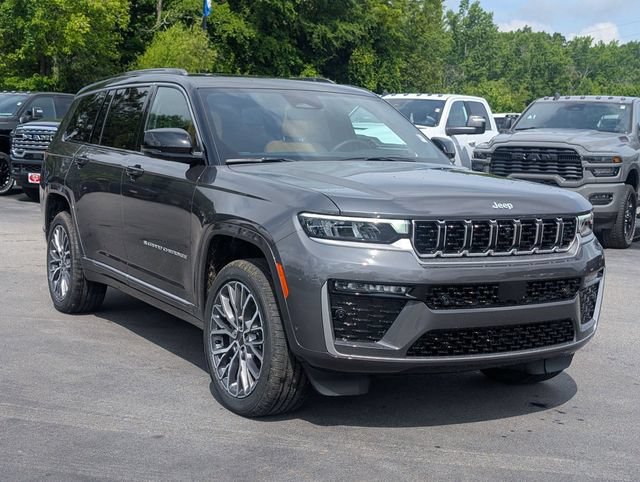 New 2026 Jeep Grand Cherokee L Summit w/ Advanced Protech Group IV AWD/4WD image 2