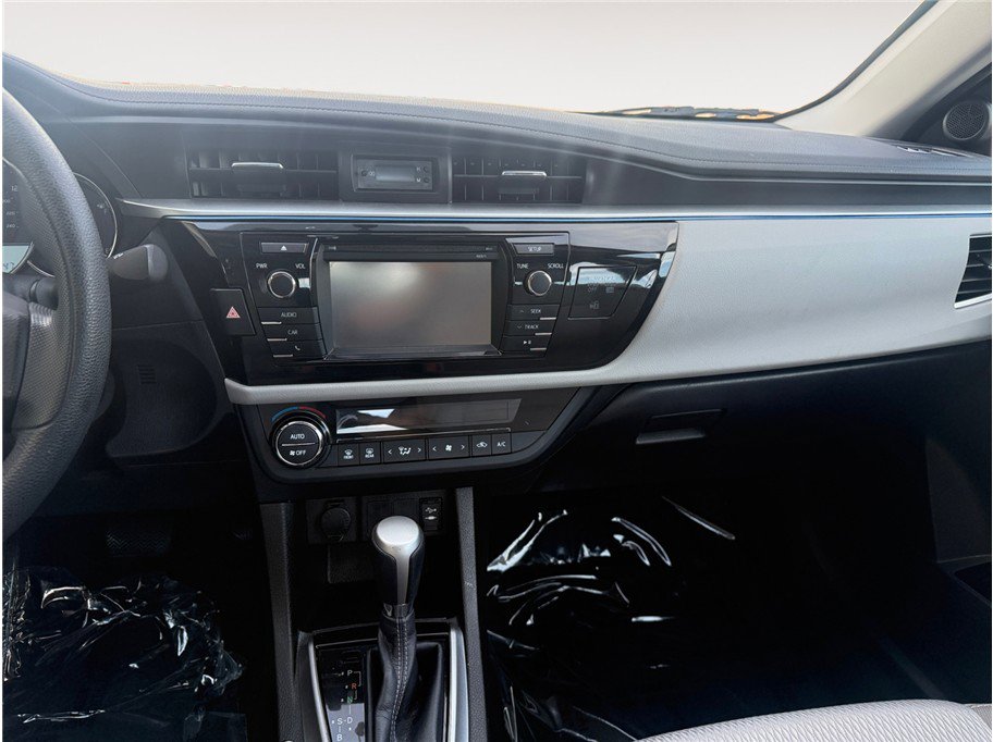 Used 2016 Toyota Corolla LE FWD image 11